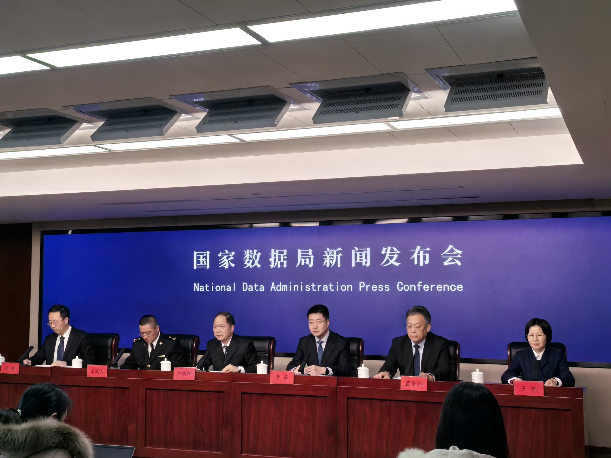 720c-2d0271fd68b27ca67ccc0b96202bf7d3