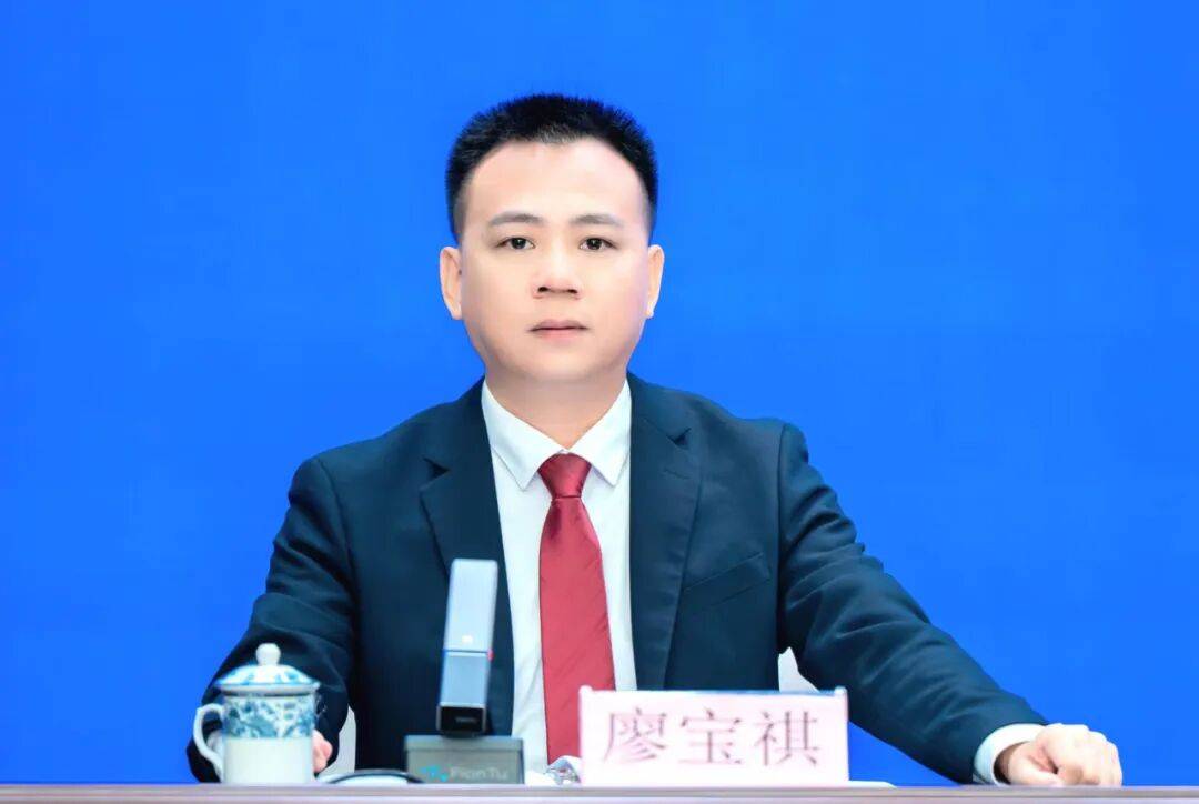 7ec5a5345e6e42cc84e4db8646e885fb