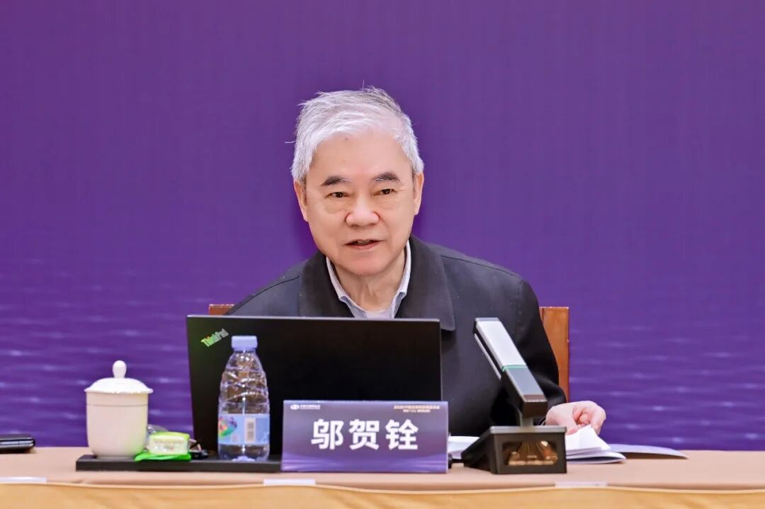 中国工程院院士邬贺铨：AI 原生重构互联网